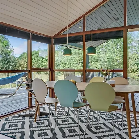Lovely In With Kitchen Holiday home